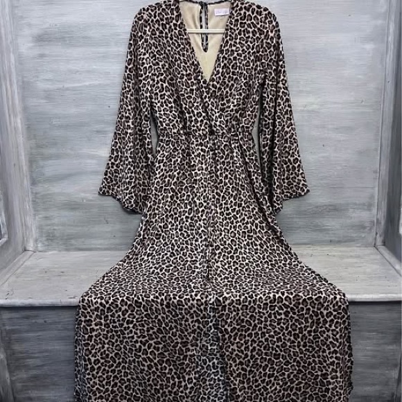 Pink Lily Dresses & Skirts - Pink Lily Leopard Print Flare Sleeve Maxi Dress Size‎ Small Like New